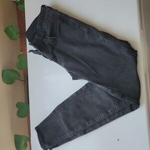 Womens American Eagle size 8 long but fit like a 6 long Black Jean